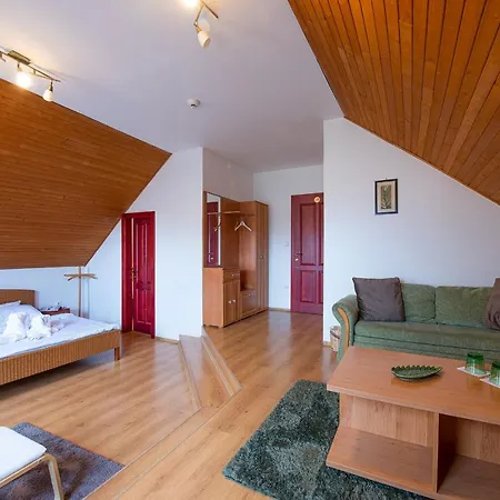 Penzion Familia Гостевой дом Попрад